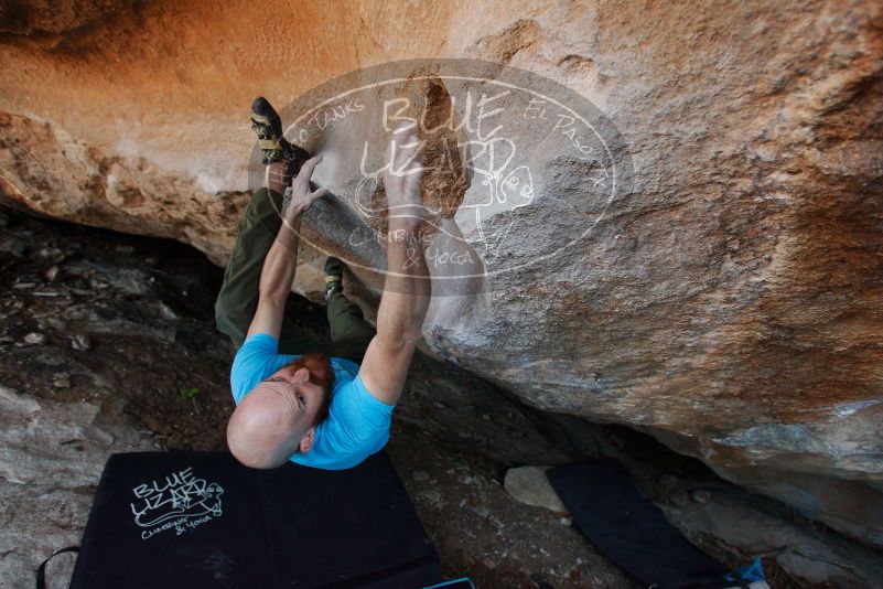 Bouldering in Hueco Tanks on 11/02/2018 with Blue Lizard Climbing and Yoga
Filename: SRM_20181102_1251051.jpg
Aperture: f/4.0
Shutter Speed: 1/320
Body: Canon EOS-1D Mark II
Lens: Canon EF 16-35mm f/2.8 L