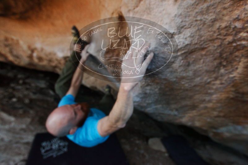 Bouldering in Hueco Tanks on 11/02/2018 with Blue Lizard Climbing and Yoga
Filename: SRM_20181102_1253291.jpg
Aperture: f/4.0
Shutter Speed: 1/400
Body: Canon EOS-1D Mark II
Lens: Canon EF 16-35mm f/2.8 L