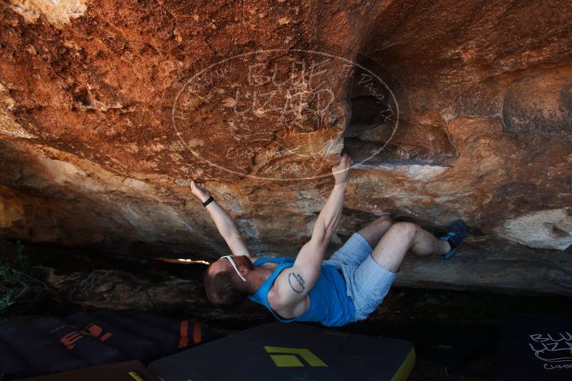 Bouldering in Hueco Tanks on 11/02/2018 with Blue Lizard Climbing and Yoga
Filename: SRM_20181102_1343230.jpg
Aperture: f/4.0
Shutter Speed: 1/400
Body: Canon EOS-1D Mark II
Lens: Canon EF 16-35mm f/2.8 L