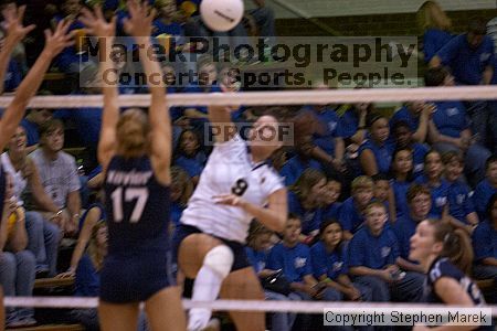 

Filename: crw_0328_std.jpg
Aperture: f/3.2
Shutter Speed: 1/250
Body: Canon EOS DIGITAL REBEL
Lens: Canon EF 80-200mm f/2.8 L