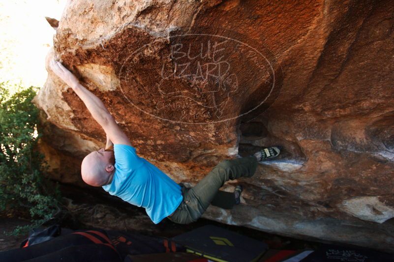 Bouldering in Hueco Tanks on 11/02/2018 with Blue Lizard Climbing and Yoga
Filename: SRM_20181102_1502081.jpg
Aperture: f/4.0
Shutter Speed: 1/400
Body: Canon EOS-1D Mark II
Lens: Canon EF 16-35mm f/2.8 L