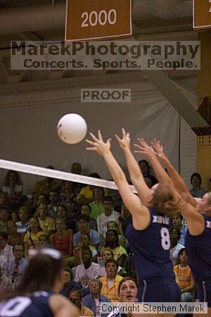 

Filename: crw_0428_std.jpg
Aperture: f/2.8
Shutter Speed: 1/500
Body: Canon EOS DIGITAL REBEL
Lens: Canon EF 80-200mm f/2.8 L