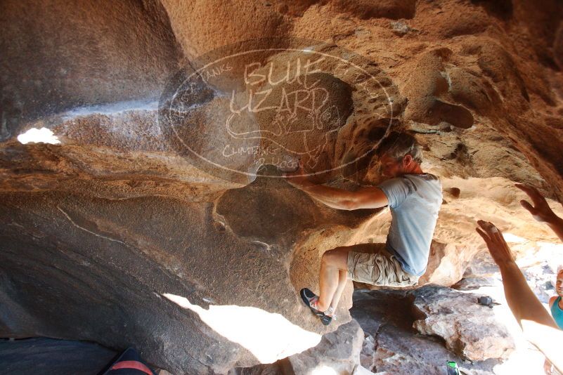 Bouldering in Hueco Tanks on 11/03/2018 with Blue Lizard Climbing and Yoga

Filename: SRM_20181103_1458180.jpg
Aperture: f/4.0
Shutter Speed: 1/320
Body: Canon EOS-1D Mark II
Lens: Canon EF 16-35mm f/2.8 L
