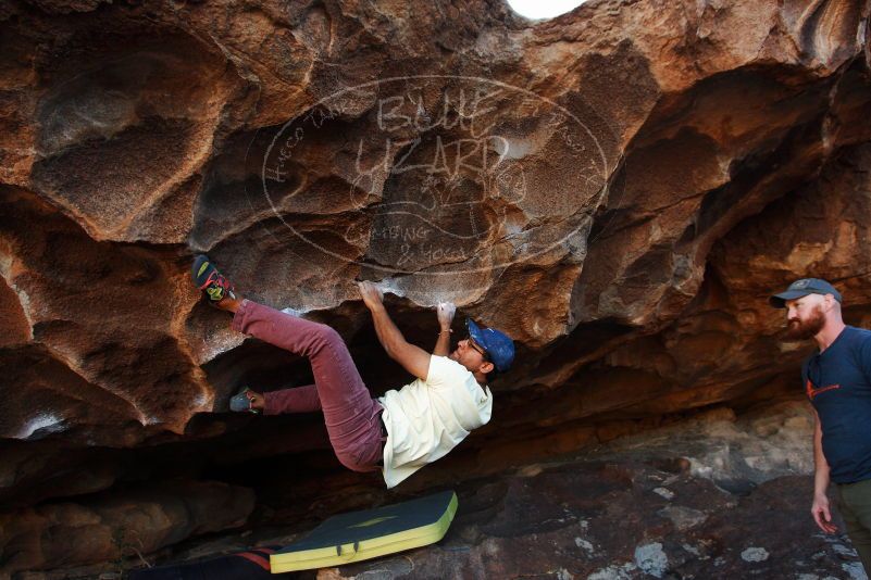 Bouldering in Hueco Tanks on 11/03/2018 with Blue Lizard Climbing and Yoga
Filename: SRM_20181103_1642380.jpg
Aperture: f/5.0
Shutter Speed: 1/320
Body: Canon EOS-1D Mark II
Lens: Canon EF 16-35mm f/2.8 L