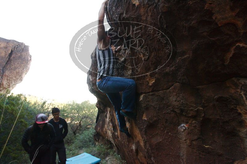 Bouldering in Hueco Tanks on 11/04/2018 with Blue Lizard Climbing and Yoga

Filename: SRM_20181104_0955290.jpg
Aperture: f/4.0
Shutter Speed: 1/640
Body: Canon EOS-1D Mark II
Lens: Canon EF 16-35mm f/2.8 L
