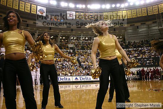 

Filename: img_3092_std.jpg
Aperture: f/3.5
Shutter Speed: 1/200
Body: Canon EOS DIGITAL REBEL
Lens: Canon EF-S 18-55mm f/3.5-5.6