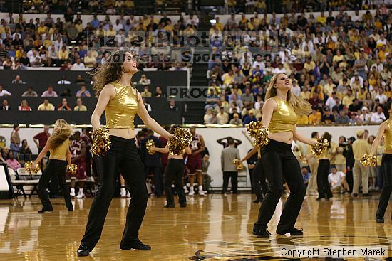 

Filename: img_3120_std.jpg
Aperture: f/2.8
Shutter Speed: 1/400
Body: Canon EOS DIGITAL REBEL
Lens: Canon EF 50mm f/1.8 II