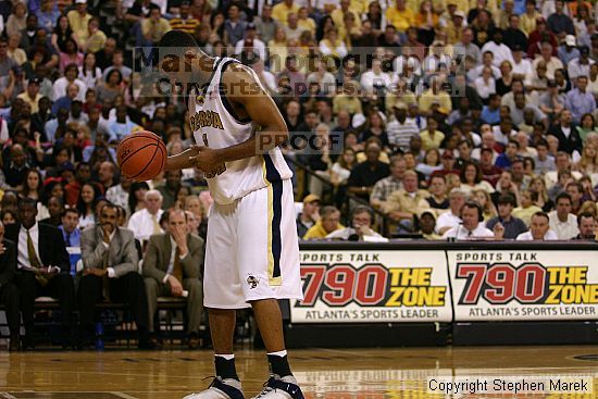 

Filename: img_3130_std.jpg
Aperture: f/2.8
Shutter Speed: 1/400
Body: Canon EOS DIGITAL REBEL
Lens: Canon EF 80-200mm f/2.8 L