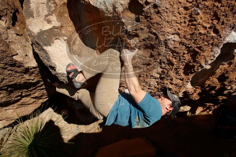 Bouldering in Hueco Tanks on 11/10/2018 with Blue Lizard Climbing and Yoga
Filename: SRM_20181110_1525210.jpg
Aperture: f/8.0
Shutter Speed: 1/500
Body: Canon EOS-1D Mark II
Lens: Canon EF 16-35mm f/2.8 L
