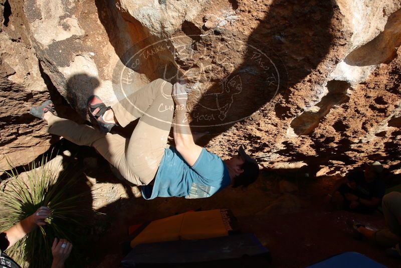 Bouldering in Hueco Tanks on 11/10/2018 with Blue Lizard Climbing and Yoga
Filename: SRM_20181110_1529010.jpg
Aperture: f/8.0
Shutter Speed: 1/320
Body: Canon EOS-1D Mark II
Lens: Canon EF 16-35mm f/2.8 L