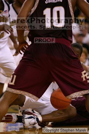 

Filename: img_3161_std.jpg
Aperture: f/2.8
Shutter Speed: 1/400
Body: Canon EOS DIGITAL REBEL
Lens: Canon EF 80-200mm f/2.8 L