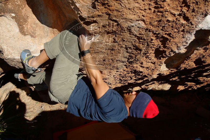 Bouldering in Hueco Tanks on 11/10/2018 with Blue Lizard Climbing and Yoga
Filename: SRM_20181110_1531360.jpg
Aperture: f/8.0
Shutter Speed: 1/500
Body: Canon EOS-1D Mark II
Lens: Canon EF 16-35mm f/2.8 L