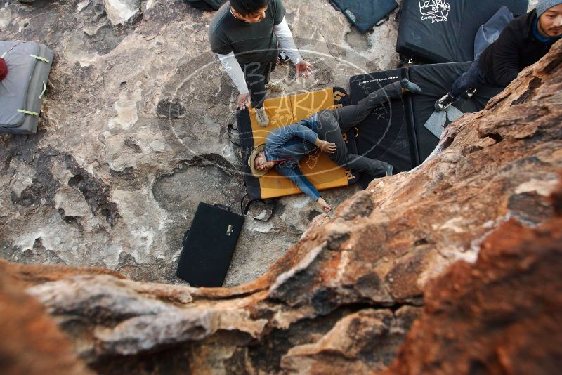 Bouldering in Hueco Tanks on 11/10/2018 with Blue Lizard Climbing and Yoga
Filename: SRM_20181110_1717390.jpg
Aperture: f/4.5
Shutter Speed: 1/250
Body: Canon EOS-1D Mark II
Lens: Canon EF 16-35mm f/2.8 L