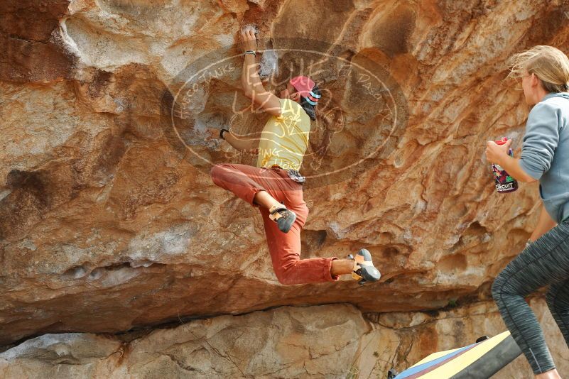 Bouldering in Hueco Tanks on 11/11/2018 with Blue Lizard Climbing and Yoga
Filename: SRM_20181111_1307570.jpg
Aperture: f/4.0
Shutter Speed: 1/500
Body: Canon EOS-1D Mark II
Lens: Canon EF 50mm f/1.8 II