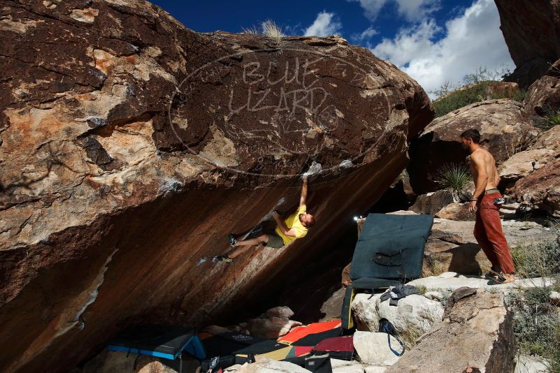Bouldering in Hueco Tanks on 11/11/2018 with Blue Lizard Climbing and Yoga
Filename: SRM_20181111_1349310.jpg
Aperture: f/8.0
Shutter Speed: 1/250
Body: Canon EOS-1D Mark II
Lens: Canon EF 16-35mm f/2.8 L