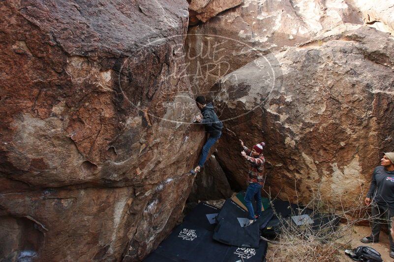 Bouldering in Hueco Tanks on 11/24/2018 with Blue Lizard Climbing and Yoga
Filename: SRM_20181124_1023120.jpg
Aperture: f/5.0
Shutter Speed: 1/250
Body: Canon EOS-1D Mark II
Lens: Canon EF 16-35mm f/2.8 L