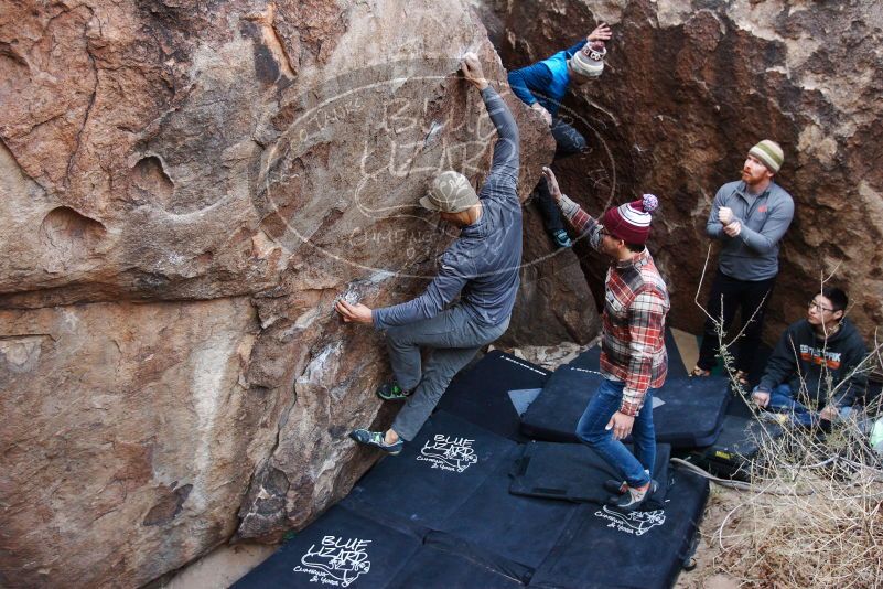 Bouldering in Hueco Tanks on 11/24/2018 with Blue Lizard Climbing and Yoga
Filename: SRM_20181124_1026470.jpg
Aperture: f/3.2
Shutter Speed: 1/250
Body: Canon EOS-1D Mark II
Lens: Canon EF 16-35mm f/2.8 L