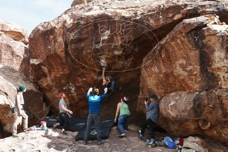 Bouldering in Hueco Tanks on 11/24/2018 with Blue Lizard Climbing and Yoga
Filename: SRM_20181124_1326491.jpg
Aperture: f/8.0
Shutter Speed: 1/250
Body: Canon EOS-1D Mark II
Lens: Canon EF 16-35mm f/2.8 L