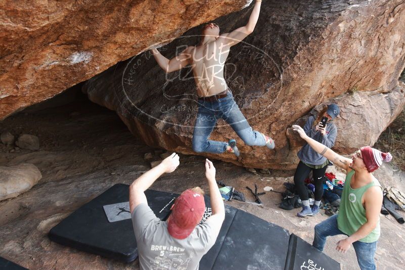 Bouldering in Hueco Tanks on 11/24/2018 with Blue Lizard Climbing and Yoga
Filename: SRM_20181124_1330360.jpg
Aperture: f/5.6
Shutter Speed: 1/250
Body: Canon EOS-1D Mark II
Lens: Canon EF 16-35mm f/2.8 L