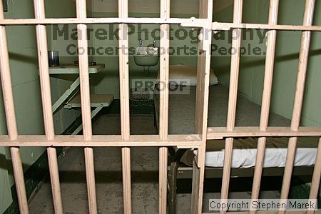 

Filename: img_0189_std.jpg
Aperture: f/4.5
Shutter Speed: 1/30
Body: Canon EOS DIGITAL REBEL
Lens: Canon EF-S 18-55mm f/3.5-5.6