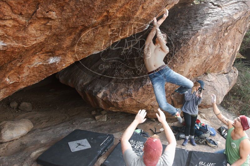 Bouldering in Hueco Tanks on 11/24/2018 with Blue Lizard Climbing and Yoga
Filename: SRM_20181124_1330400.jpg
Aperture: f/5.6
Shutter Speed: 1/250
Body: Canon EOS-1D Mark II
Lens: Canon EF 16-35mm f/2.8 L