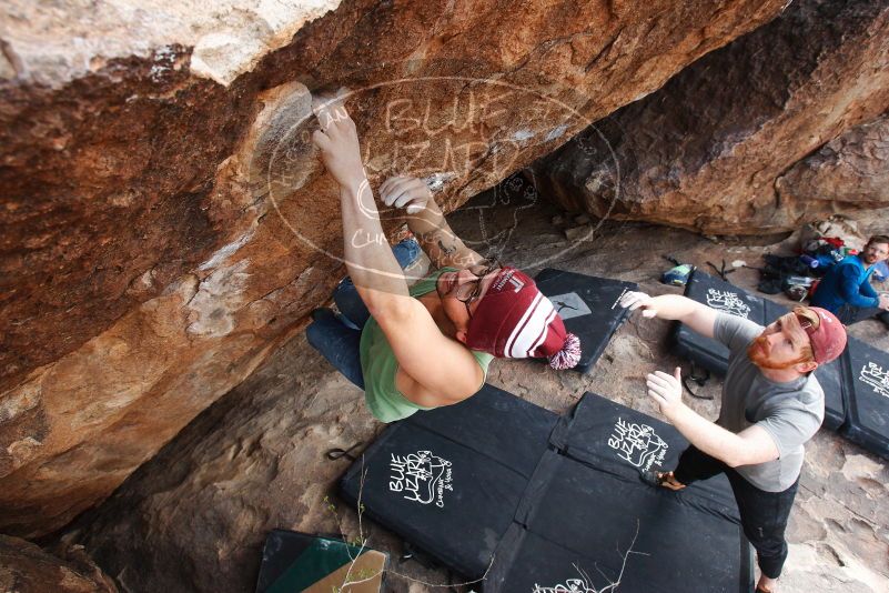 Bouldering in Hueco Tanks on 11/24/2018 with Blue Lizard Climbing and Yoga
Filename: SRM_20181124_1333430.jpg
Aperture: f/6.3
Shutter Speed: 1/250
Body: Canon EOS-1D Mark II
Lens: Canon EF 16-35mm f/2.8 L