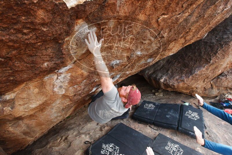 Bouldering in Hueco Tanks on 11/24/2018 with Blue Lizard Climbing and Yoga
Filename: SRM_20181124_1335213.jpg
Aperture: f/6.3
Shutter Speed: 1/250
Body: Canon EOS-1D Mark II
Lens: Canon EF 16-35mm f/2.8 L