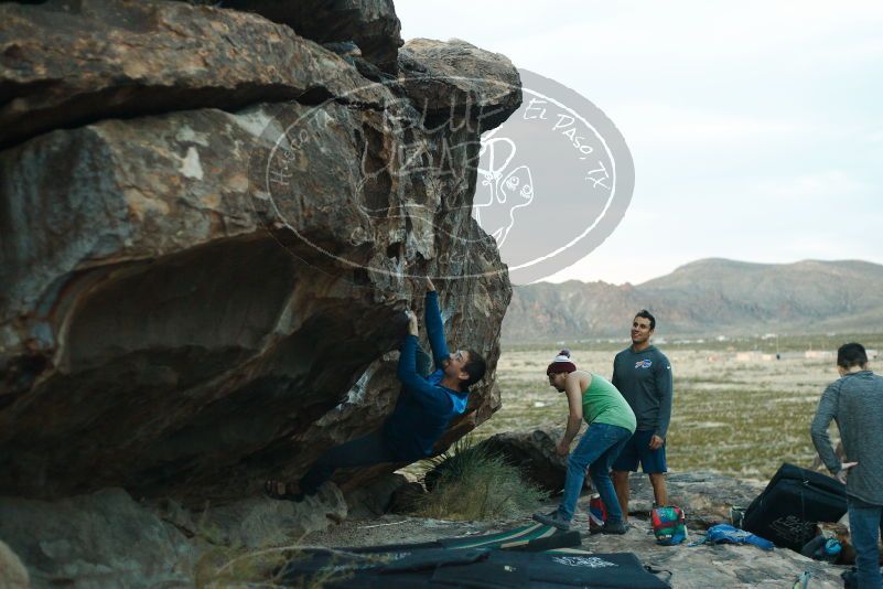 Bouldering in Hueco Tanks on 11/24/2018 with Blue Lizard Climbing and Yoga
Filename: SRM_20181124_1805260.jpg
Aperture: f/2.2
Shutter Speed: 1/200
Body: Canon EOS-1D Mark II
Lens: Canon EF 50mm f/1.8 II
