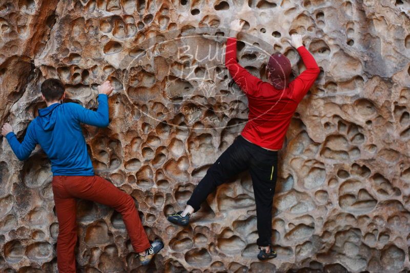 Bouldering in Hueco Tanks on 11/23/2018 with Blue Lizard Climbing and Yoga
Filename: SRM_20181123_1115310.jpg
Aperture: f/3.2
Shutter Speed: 1/200
Body: Canon EOS-1D Mark II
Lens: Canon EF 50mm f/1.8 II