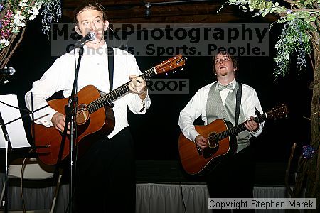 

Filename: img_9673_std.jpg
Aperture: f/5.6
Shutter Speed: 1/60
Body: Canon EOS DIGITAL REBEL
Lens: Canon EF-S 18-55mm f/3.5-5.6