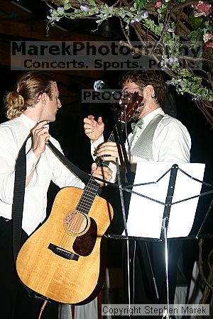 

Filename: img_9670_std.jpg
Aperture: f/5.6
Shutter Speed: 1/60
Body: Canon EOS DIGITAL REBEL
Lens: Canon EF-S 18-55mm f/3.5-5.6