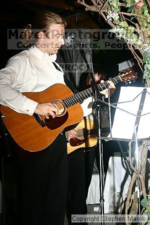 

Filename: img_9672_std.jpg
Aperture: f/5.6
Shutter Speed: 1/60
Body: Canon EOS DIGITAL REBEL
Lens: Canon EF-S 18-55mm f/3.5-5.6