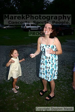 

Filename: img_9661_std.jpg
Aperture: f/3.5
Shutter Speed: 1/60
Body: Canon EOS DIGITAL REBEL
Lens: Canon EF-S 18-55mm f/3.5-5.6