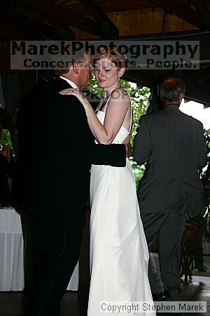 

Filename: img_9588_std.jpg
Aperture: f/5.6
Shutter Speed: 1/60
Body: Canon EOS DIGITAL REBEL
Lens: Canon EF-S 18-55mm f/3.5-5.6