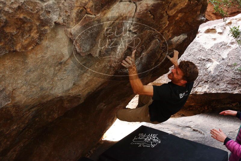 Bouldering in Hueco Tanks on 11/22/2018 with Blue Lizard Climbing and Yoga
Filename: SRM_20181122_1153030.jpg
Aperture: f/5.6
Shutter Speed: 1/320
Body: Canon EOS-1D Mark II
Lens: Canon EF 16-35mm f/2.8 L