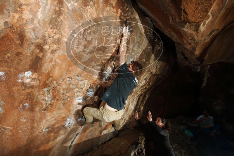 Bouldering in Hueco Tanks on 11/22/2018 with Blue Lizard Climbing and Yoga
Filename: SRM_20181122_1508200.jpg
Aperture: f/8.0
Shutter Speed: 1/250
Body: Canon EOS-1D Mark II
Lens: Canon EF 16-35mm f/2.8 L