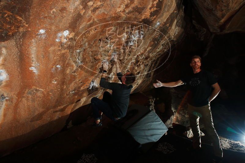 Bouldering in Hueco Tanks on 11/22/2018 with Blue Lizard Climbing and Yoga
Filename: SRM_20181122_1603010.jpg
Aperture: f/8.0
Shutter Speed: 1/250
Body: Canon EOS-1D Mark II
Lens: Canon EF 16-35mm f/2.8 L