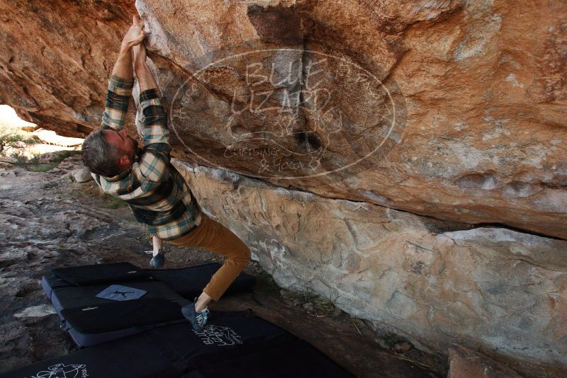 Bouldering in Hueco Tanks on 11/20/2018 with Blue Lizard Climbing and Yoga
Filename: SRM_20181120_1028140.jpg
Aperture: f/5.6
Shutter Speed: 1/400
Body: Canon EOS-1D Mark II
Lens: Canon EF 16-35mm f/2.8 L