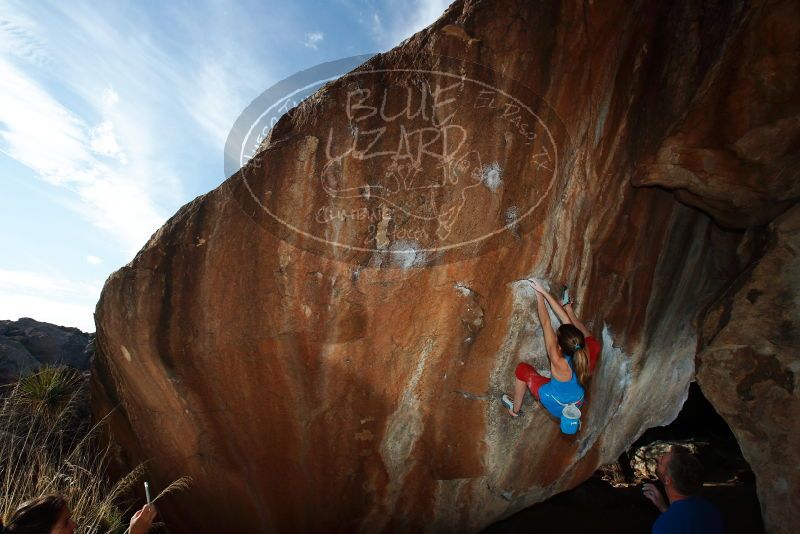 Bouldering in Hueco Tanks on 11/20/2018 with Blue Lizard Climbing and Yoga
Filename: SRM_20181120_1551210.jpg
Aperture: f/8.0
Shutter Speed: 1/250
Body: Canon EOS-1D Mark II
Lens: Canon EF 16-35mm f/2.8 L