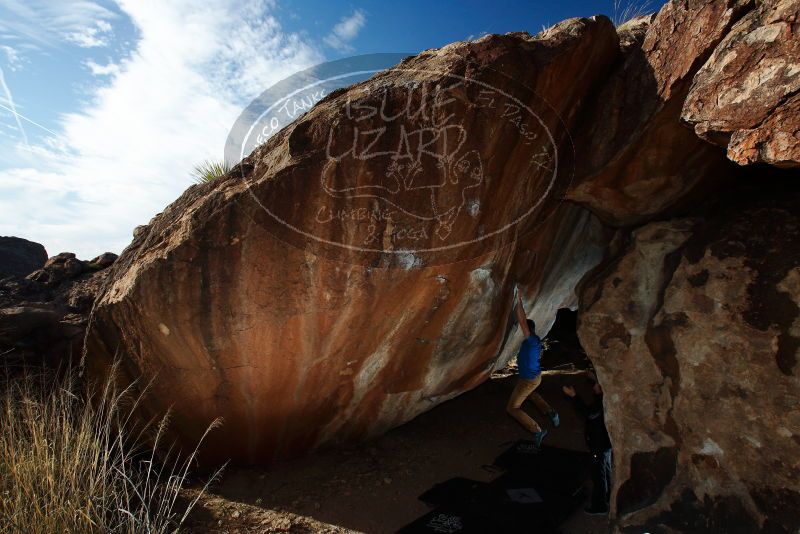 Bouldering in Hueco Tanks on 11/20/2018 with Blue Lizard Climbing and Yoga
Filename: SRM_20181120_1600480.jpg
Aperture: f/8.0
Shutter Speed: 1/250
Body: Canon EOS-1D Mark II
Lens: Canon EF 16-35mm f/2.8 L