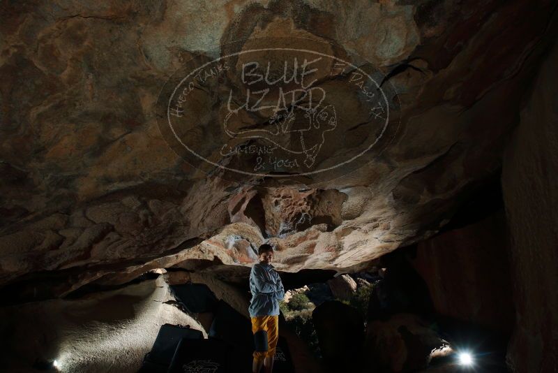 Bouldering in Hueco Tanks on 11/19/2018 with Blue Lizard Climbing and Yoga
Filename: SRM_20181119_1111440.jpg
Aperture: f/8.0
Shutter Speed: 1/250
Body: Canon EOS-1D Mark II
Lens: Canon EF 16-35mm f/2.8 L