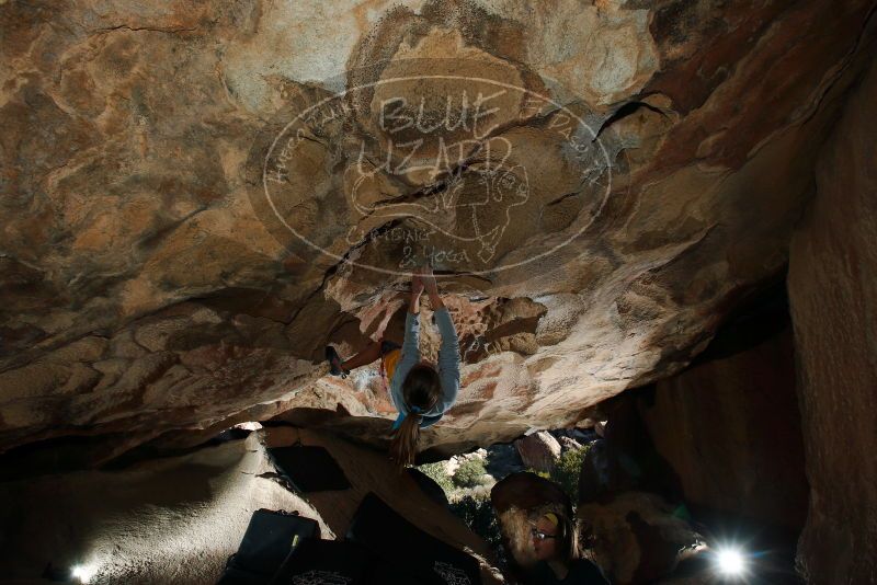 Bouldering in Hueco Tanks on 11/19/2018 with Blue Lizard Climbing and Yoga
Filename: SRM_20181119_1118121.jpg
Aperture: f/8.0
Shutter Speed: 1/250
Body: Canon EOS-1D Mark II
Lens: Canon EF 16-35mm f/2.8 L