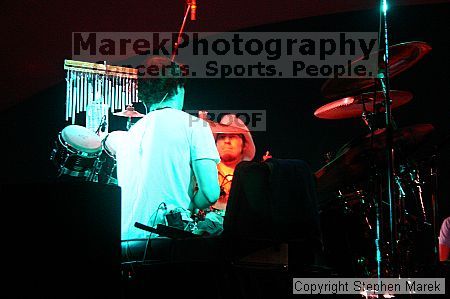 

Filename: crw_9477_std.jpg
Aperture: f/5.6
Shutter Speed: 1/40
Body: Canon EOS DIGITAL REBEL
Lens: Canon EF-S 18-55mm f/3.5-5.6