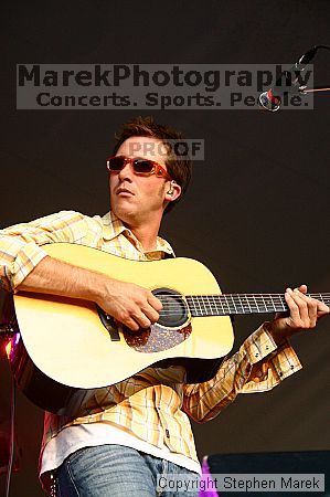 

Filename: crw_9333_std.jpg
Aperture: f/8.0
Shutter Speed: 1/100
Body: Canon EOS DIGITAL REBEL
Lens: Canon EF-S 18-55mm f/3.5-5.6