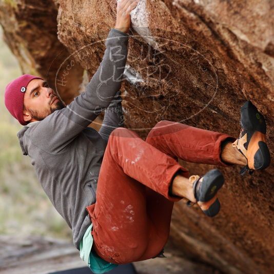 

Filename: SRM_20181109_1716130.jpg
Aperture: f/2.8
Shutter Speed: 1/500
Body: Canon EOS-1D Mark II
Lens: Canon EF 85mm f/1.2 L II