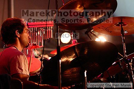 

Filename: crw_9495_std.jpg
Aperture: f/3.2
Shutter Speed: 1/200
Body: Canon EOS DIGITAL REBEL
Lens: Canon EF 80-200mm f/2.8 L