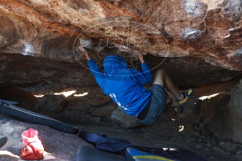 Bouldering in Hueco Tanks on 12/01/2018 with Blue Lizard Climbing and Yoga
Filename: SRM_20181201_1351550.jpg
Aperture: f/4.0
Shutter Speed: 1/320
Body: Canon EOS-1D Mark II
Lens: Canon EF 50mm f/1.8 II