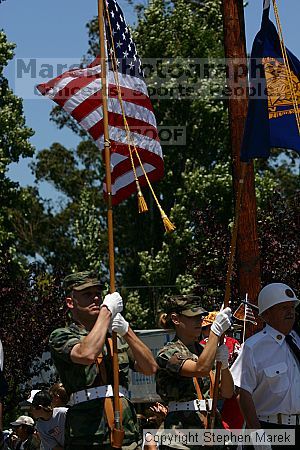 

Filename: img_8992_std.jpg
Aperture: f/6.3
Shutter Speed: 1/640
Body: Canon EOS DIGITAL REBEL
Lens: Canon EF 80-200mm f/2.8 L