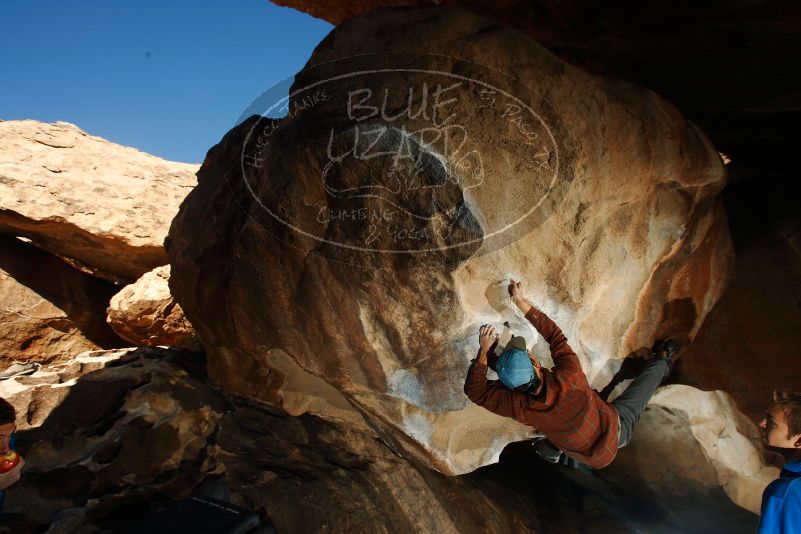 Bouldering in Hueco Tanks on 12/01/2018 with Blue Lizard Climbing and Yoga
Filename: SRM_20181201_1529060.jpg
Aperture: f/8.0
Shutter Speed: 1/250
Body: Canon EOS-1D Mark II
Lens: Canon EF 16-35mm f/2.8 L