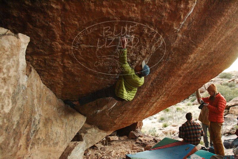 Bouldering in Hueco Tanks on 12/01/2018 with Blue Lizard Climbing and Yoga
Filename: SRM_20181201_1806070.jpg
Aperture: f/3.2
Shutter Speed: 1/200
Body: Canon EOS-1D Mark II
Lens: Canon EF 16-35mm f/2.8 L